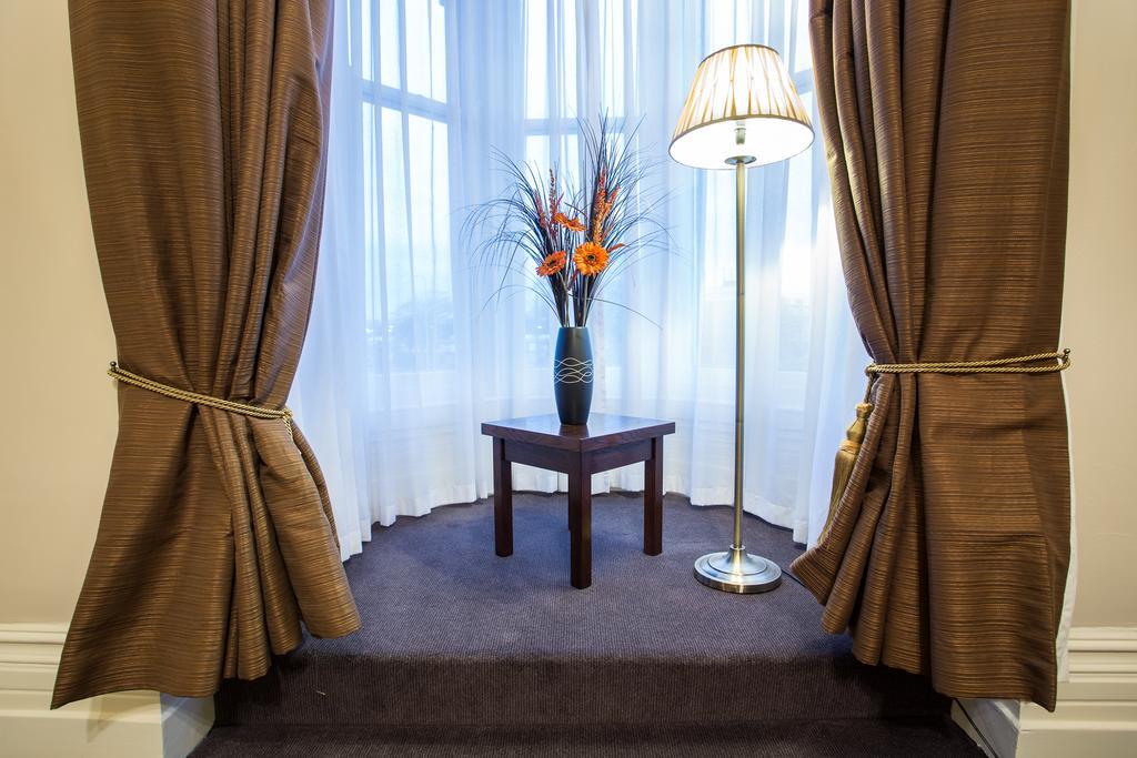 The Duke Of Edinburgh Hotel & Bar Barrow-in-Furness Esterno foto